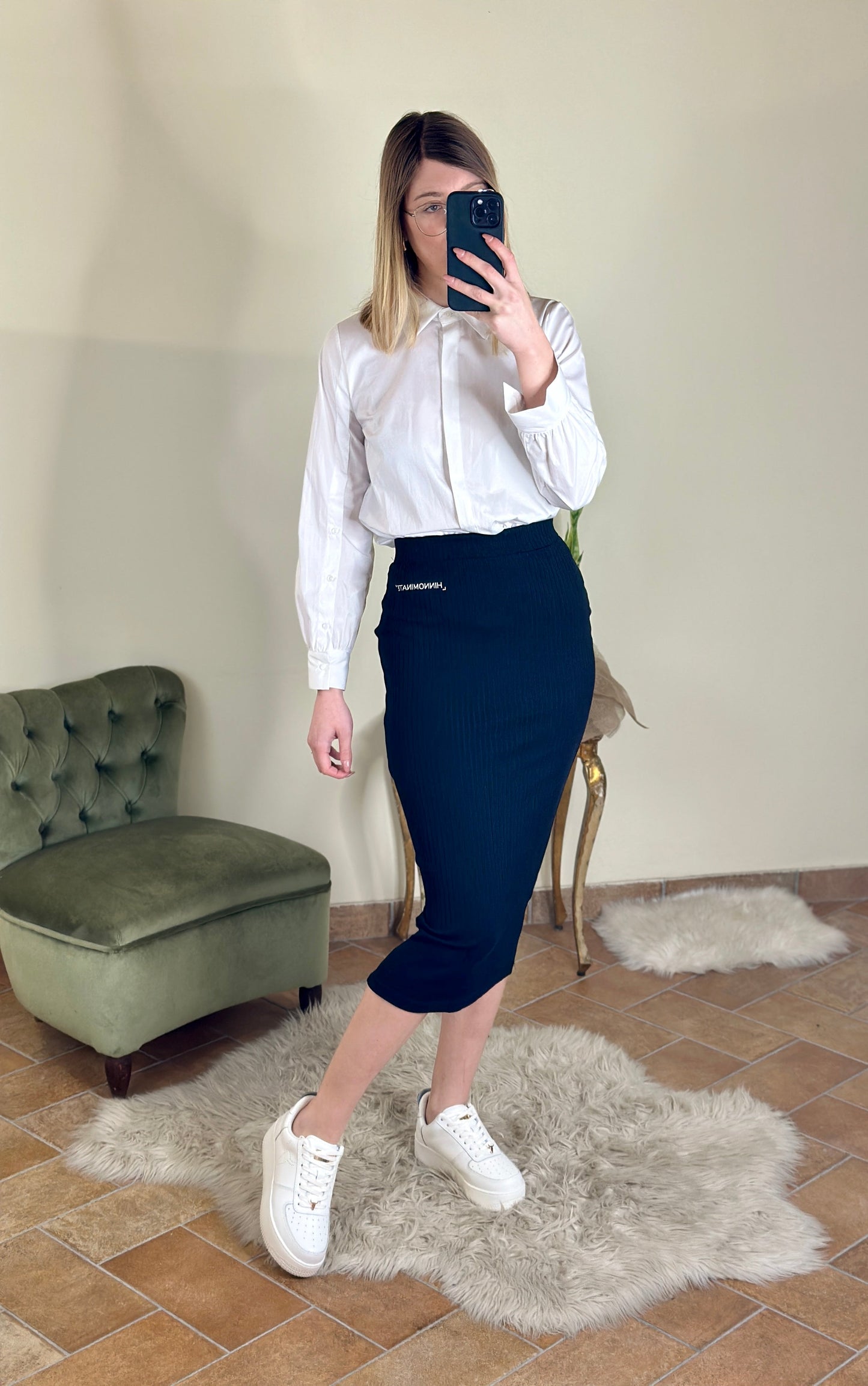 HINNOMINATE gonna in costina