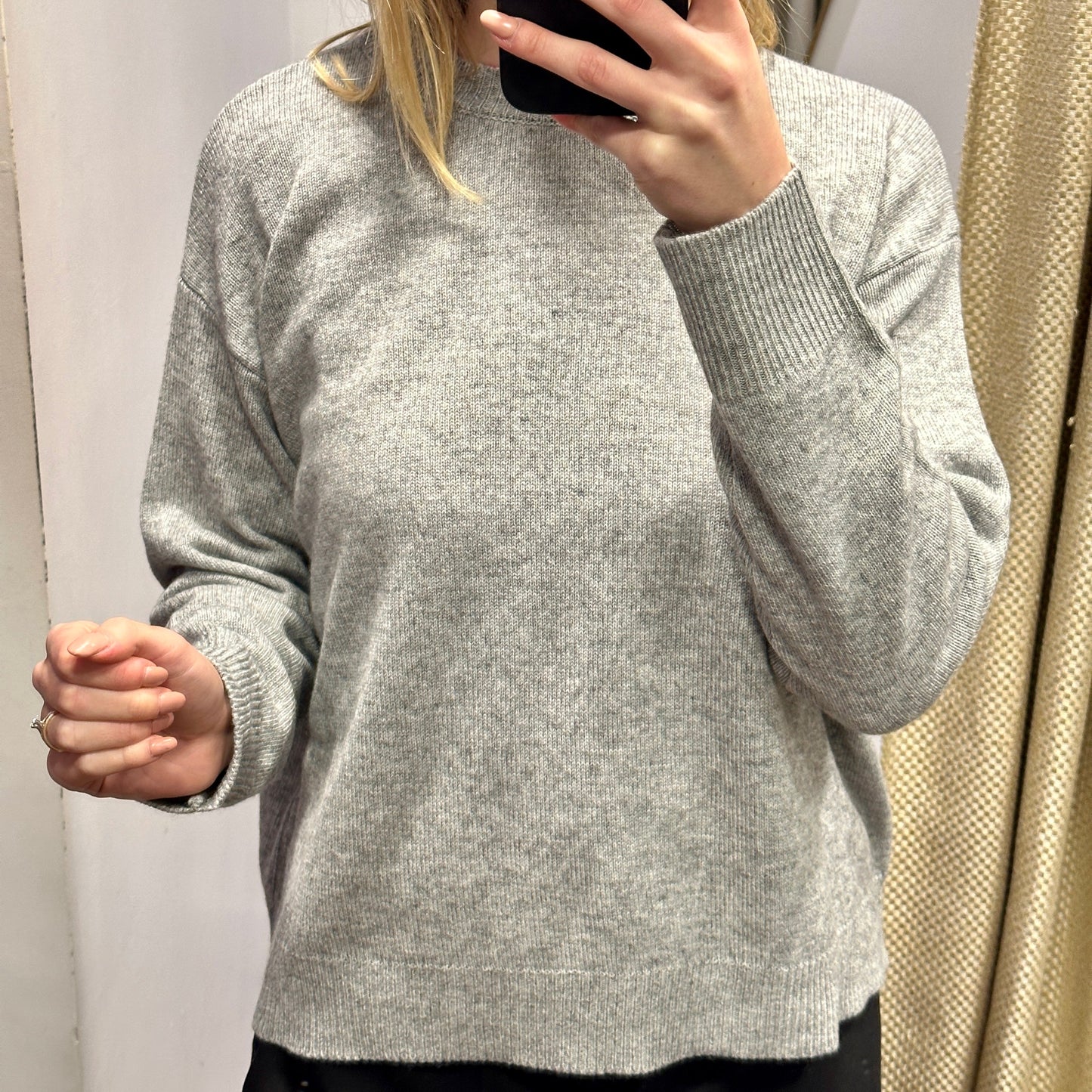 Tensione In maglia girocollo (disponibile in più colori)