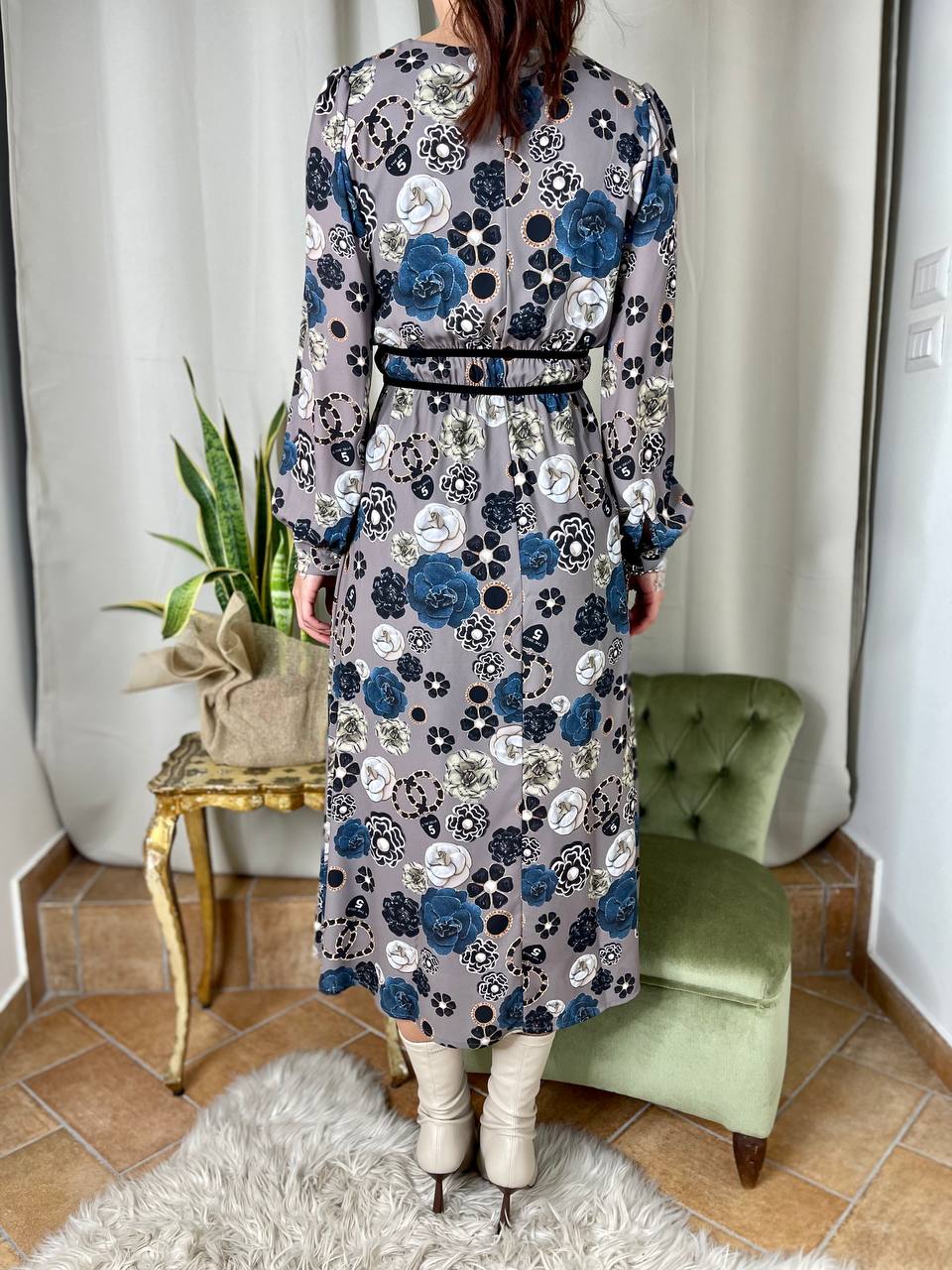 Il Thè delle 5 abito Amanda tortora