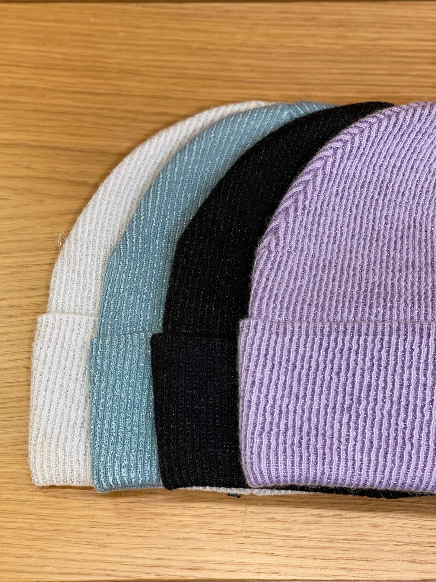 Cappello lurex (disponibile in piรน colori)